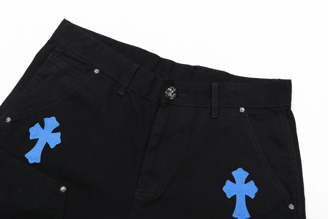 P290 model number: H653 chrome hearts Top Cow King F&F Limited to friends and family 1of1 Carhartt base version Jeans Three-dimensional version Loose and comfortable, not picky about body shape Look taller and slimmer Factory Seiko Original quality control Same style for men and women Can be matched with couples Versatile recommendation Must-have jeans for all seasons Hipsters have been disappointed From the quality selection of fabrics, the tailoring of details, and the matching of patterns are impeccable! The upper body is so handsome when worn...it can be easily worn by men, women and children! The craftsmanship is made of heavy-duty washed pure cotton denim fabric. After washing, it is soft and thick and looks very stylish when worn. Size: 28, 30, 32, 34, 36 (S-XXL) Color: black